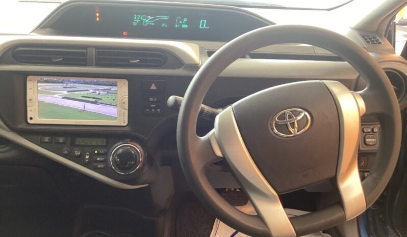 
								Toyota Aqua 1.5 S full									
