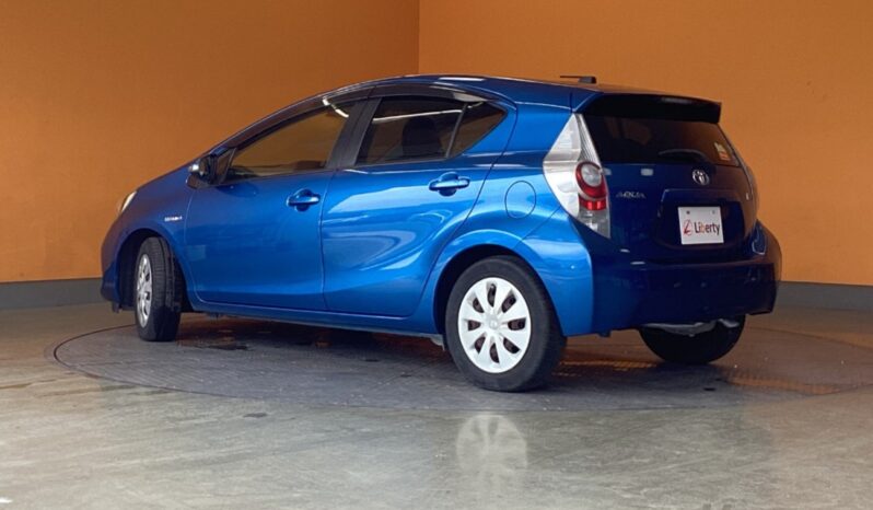 
								Toyota Aqua 1.5 S full									