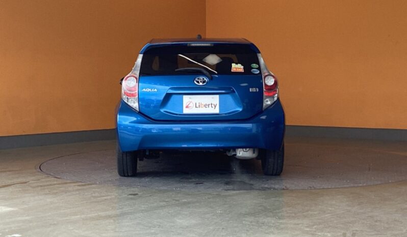 
								Toyota Aqua 1.5 S full									