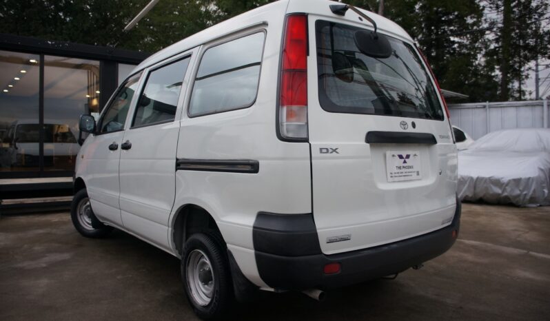 
								Toyota TownAce Van full									