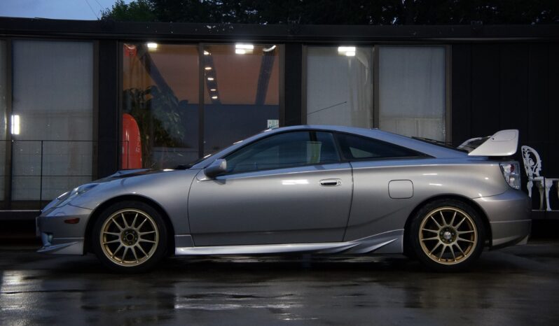 
								Toyota Cilica 1.8 full									
