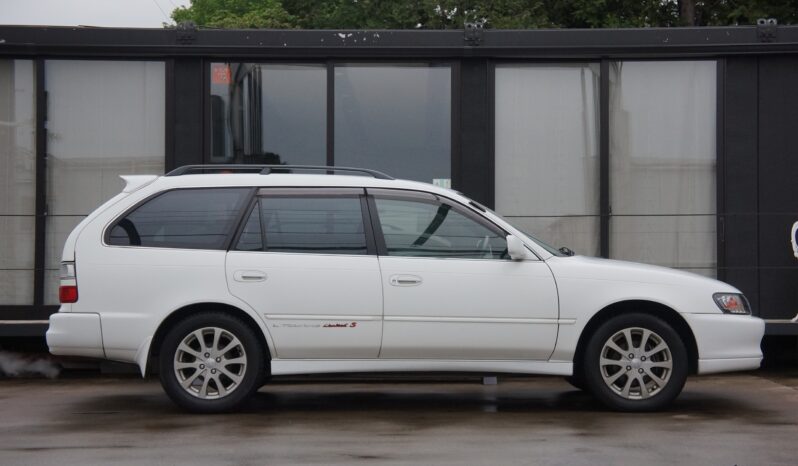 
								Toyota Corolla Wagon 1.6 full									