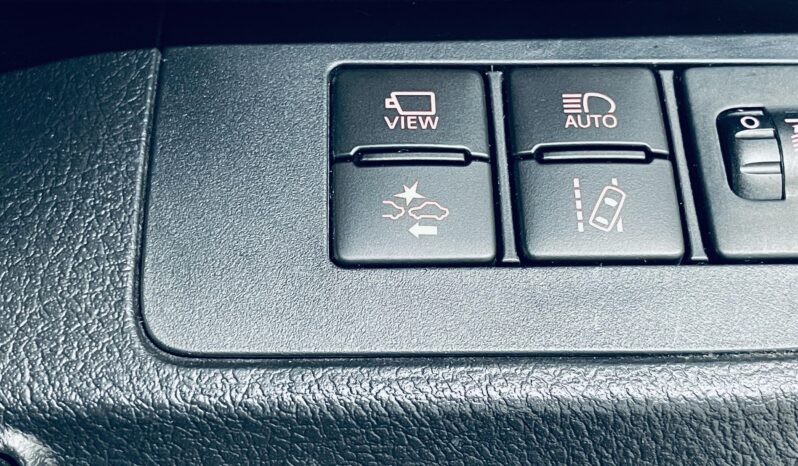 
								Toyota Sienta1.5G full									