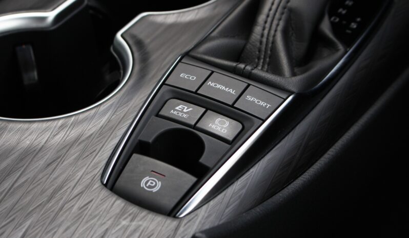 
								Toyota Camry 2.5 G full									