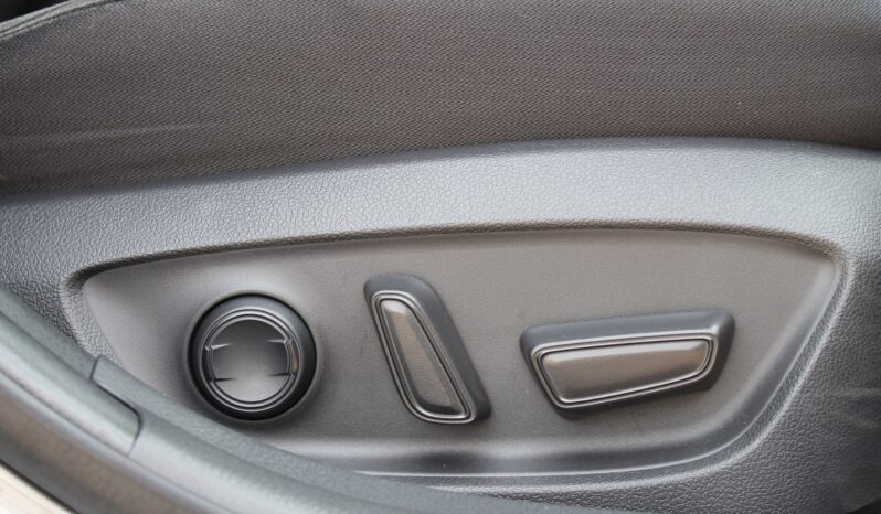 
								Toyota Camry 2.5 G full									