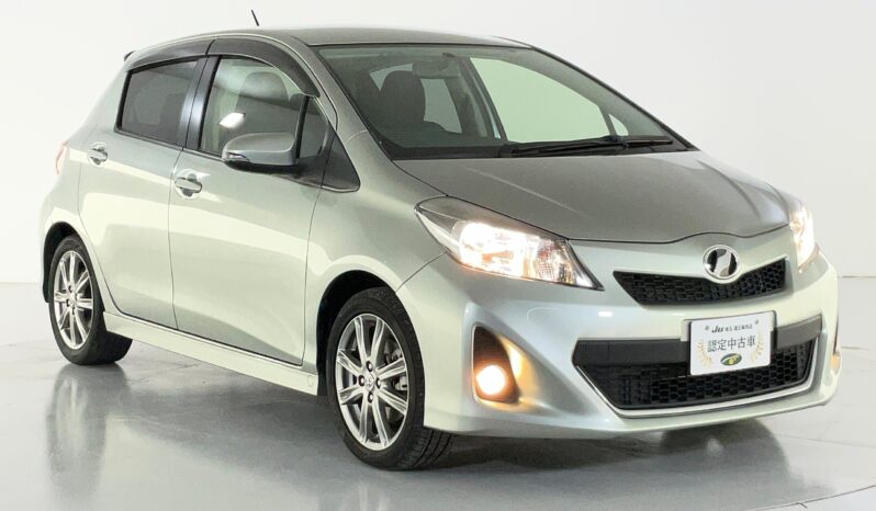 
								Toyota Vitz 1.5 full									
