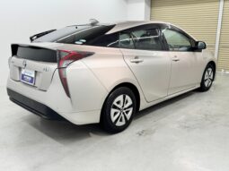 
										Toyota Prius 1.8 full									