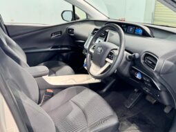 
										Toyota Prius 1.8 full									