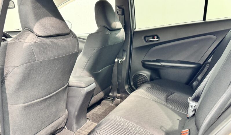 
								Toyota Prius 1.8 full									