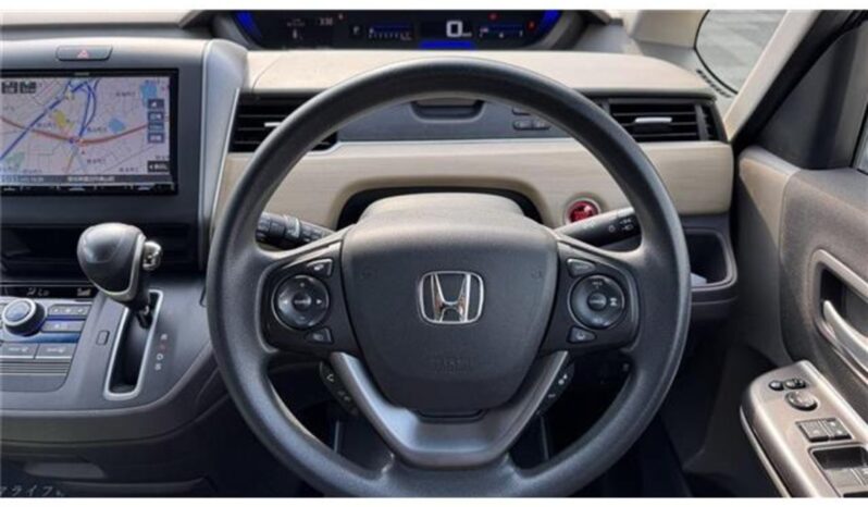 
								Honda Freed 1.5 G full									