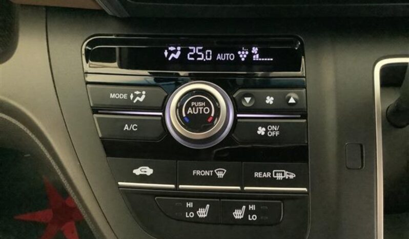 
								Honda Freed 1.5 G full									