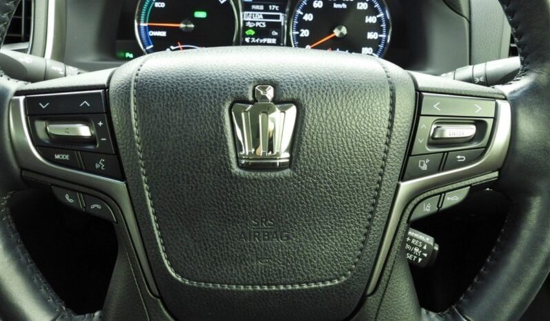
								Toyota Crown Athlete full									