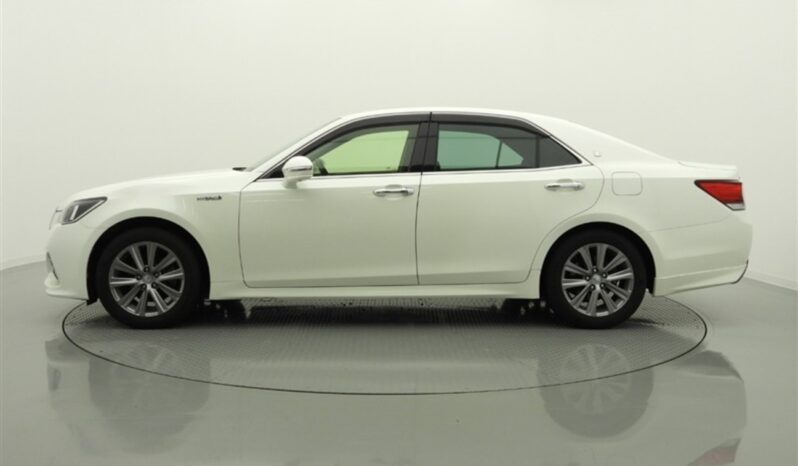 
								Toyota Crown Athlete full									