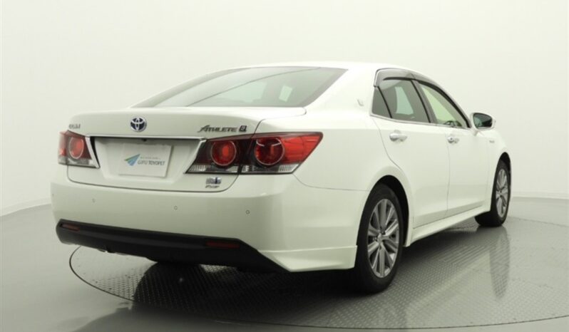 
								Toyota Crown Athlete full									