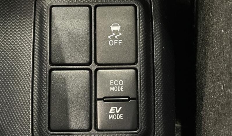 
								Toyota Aqua 1.5L full									