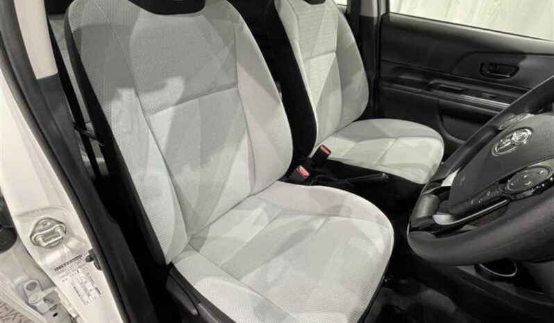 
								Toyota Aqua 1.5L full									
