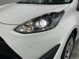 
										Toyota Aqua 1.5L full									