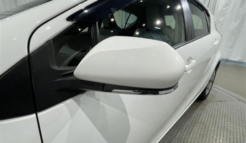 
								Toyota Aqua 1.5L full									
