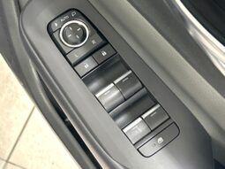 
										Toyota Prius Hybrid G full									