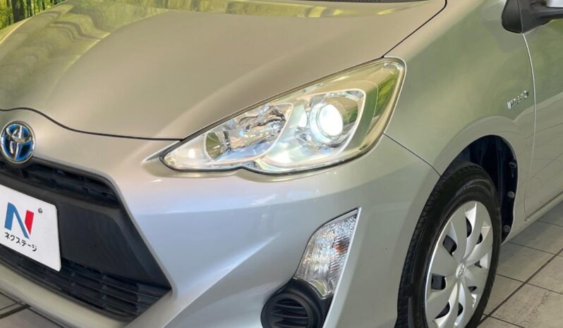 
								Toyota Aqua 1.5 L full									