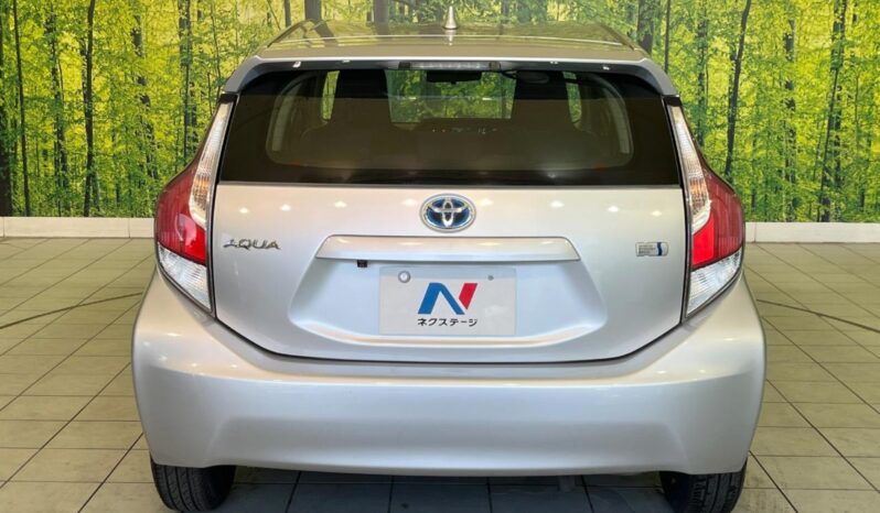 
								Toyota Aqua 1.5 L full									