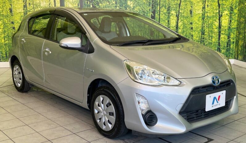 
								Toyota Aqua 1.5 L full									