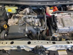 
										Toyota Aqua 1.5 L full									