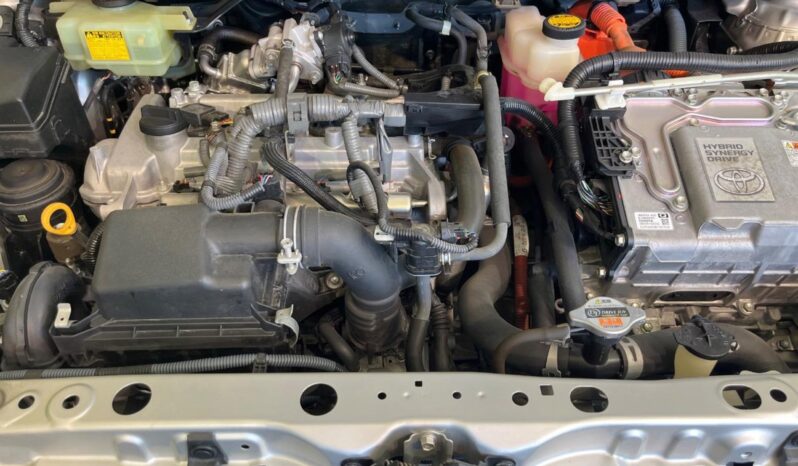 
								Toyota Aqua 1.5 L full									
