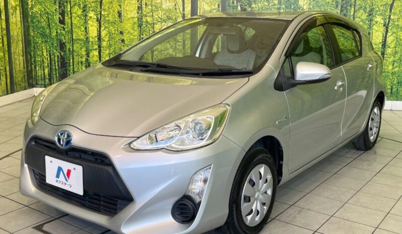 
								Toyota Aqua 1.5 L full									