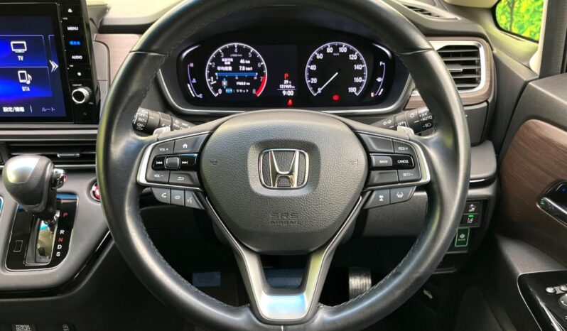 
								Honda Odyssey full									