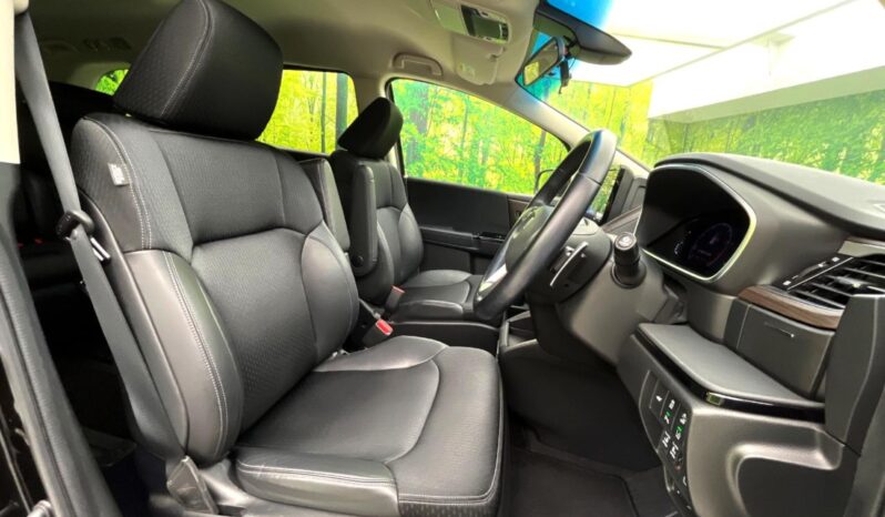 
								Honda Odyssey full									