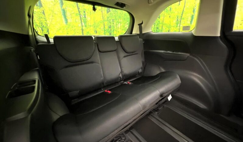 
								Honda Odyssey full									